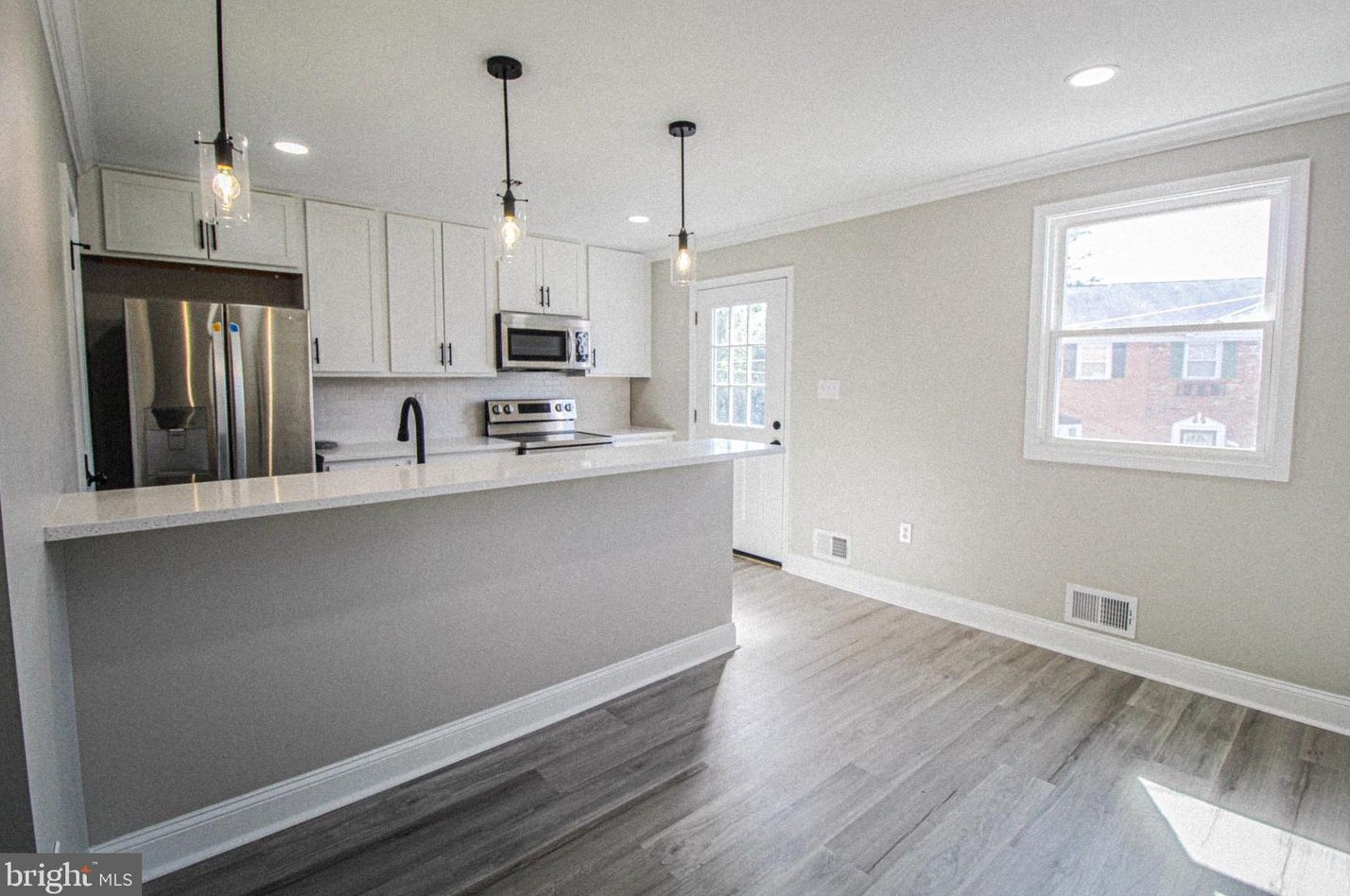 5132 Clacton Ave, Suitland, MD 20746-3828
