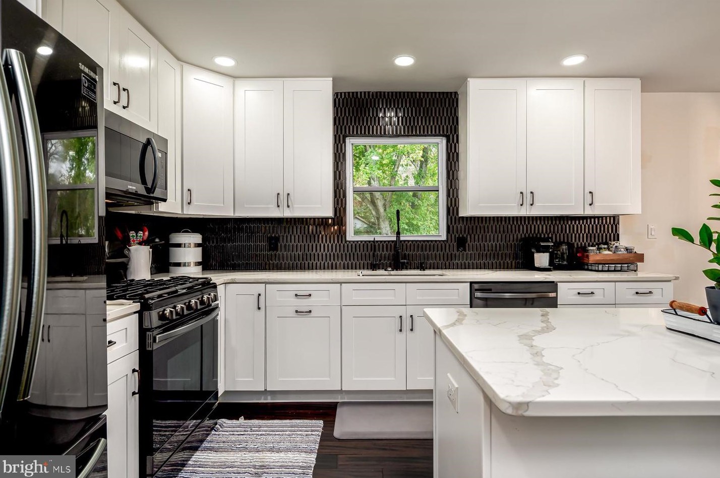 12204 Sir Lancelot Dr, Glenn Dale, MD 20769