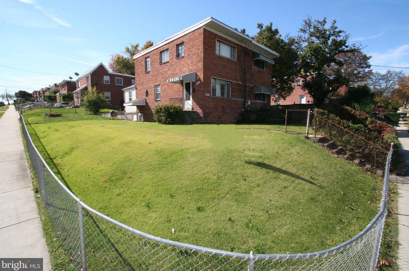 1211 Ruatan St, Silver Spring, MD 20903