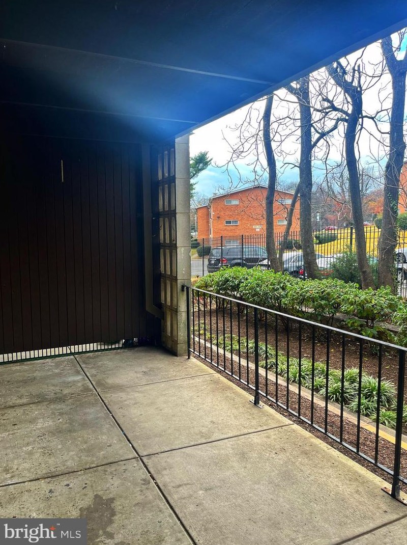 3926 Stone Gate Dr, Suitland, MD 20746-3201