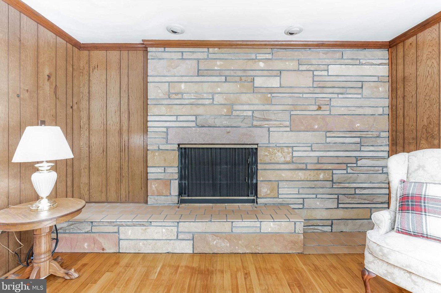 8006 Holly Ln, Clinton MD  20735-3129 exterior