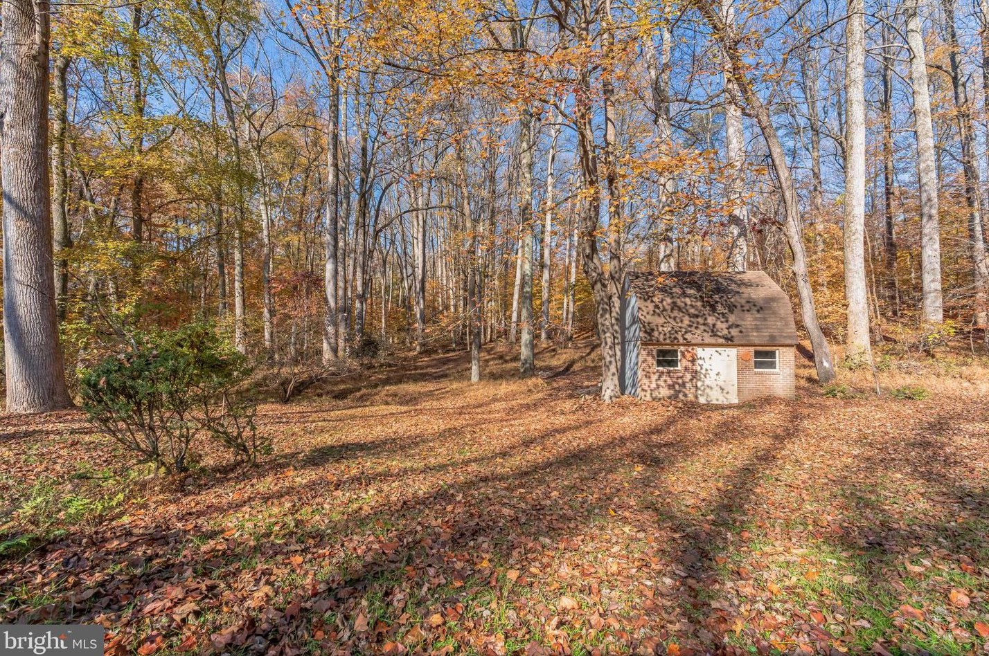 8006 Holly Ln, Clinton MD  20735-3129 exterior