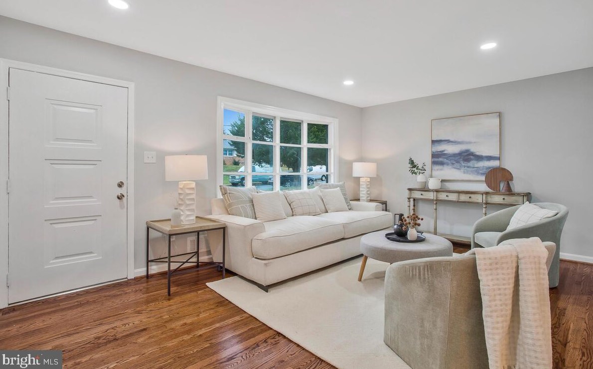 8301 Deborah St, Clinton, MD 20735-1912