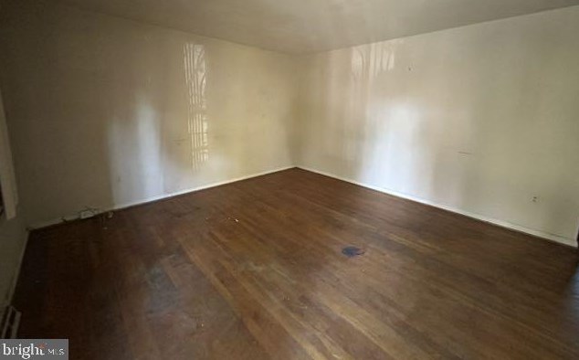 5809 Dade St, Capitol Heights, MD 20743-2032