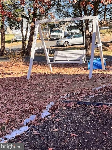 6015 Sellner Ln, Clinton, MD 20735-2221