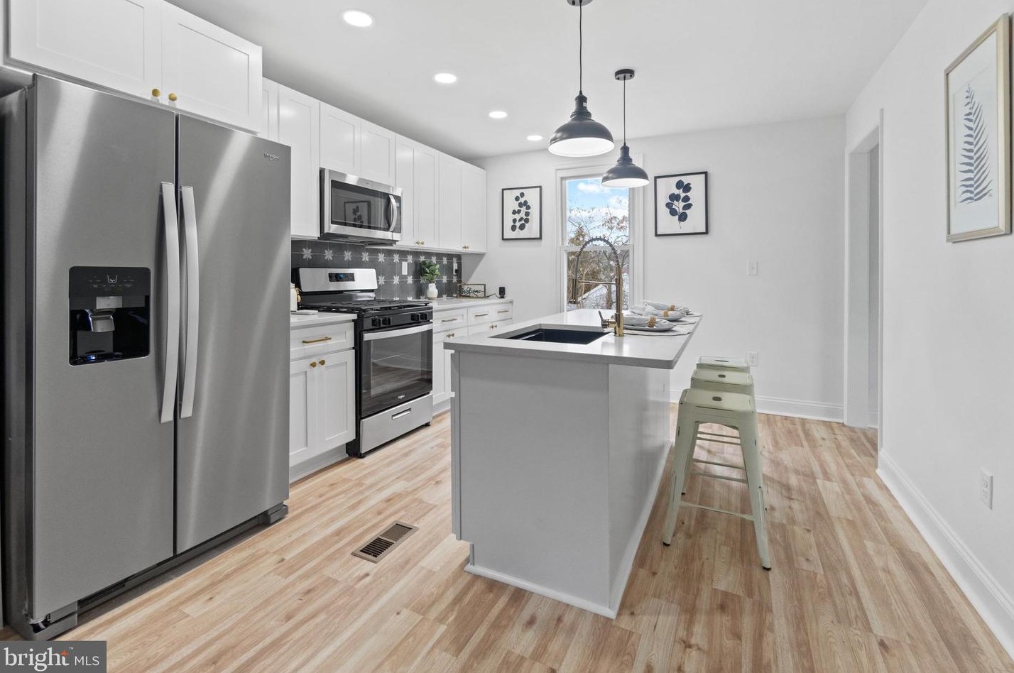 4222 Vine St, Capitol Heights MD 20743-5834 exterior