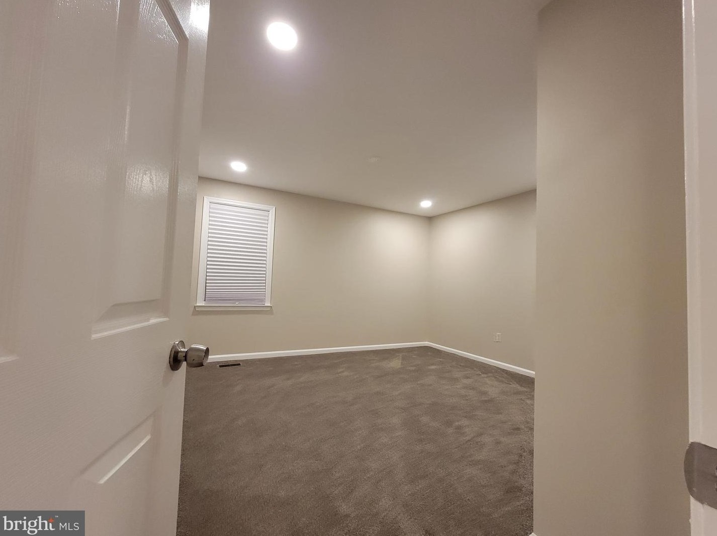 310 Dateleaf Ave, Capitol Heights MD  20743-2524 exterior