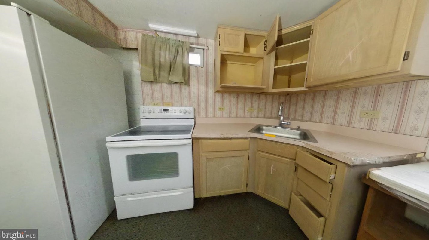 6707 Central Ave, Capitol Heights MD  20743-2554 exterior