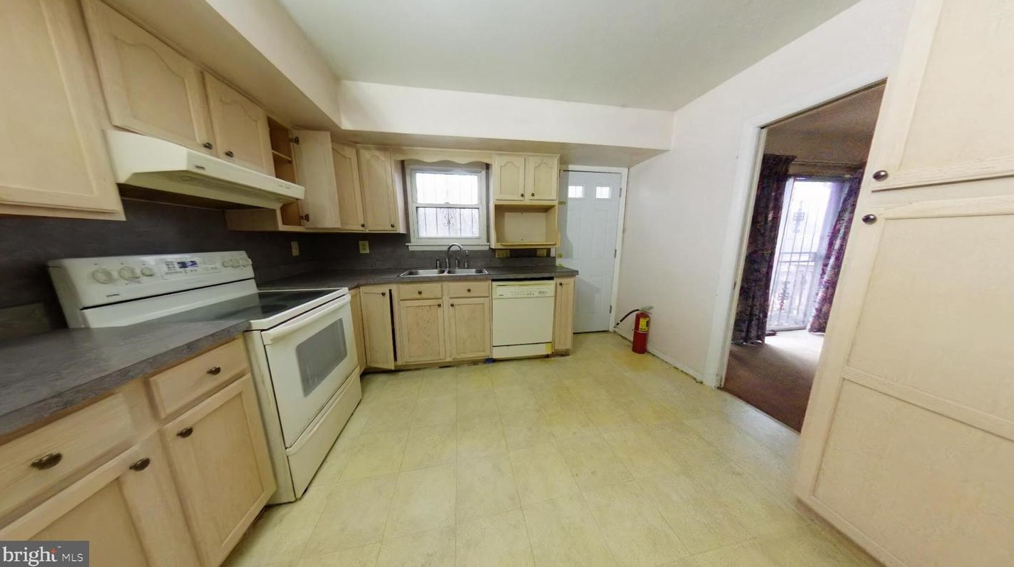 6707 Central Ave, Capitol Heights MD  20743-2554 exterior