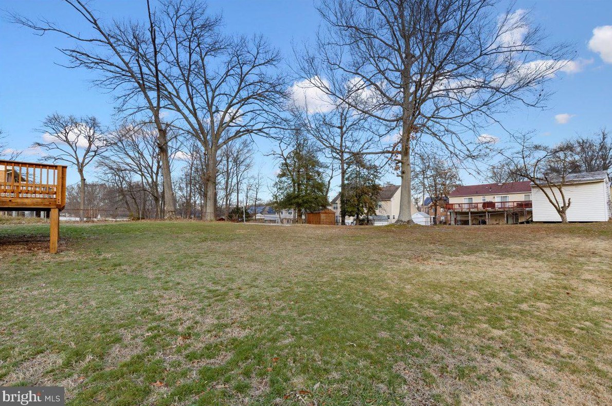 9102 Cheltenham Ave, Clinton MD  20735-2805 exterior