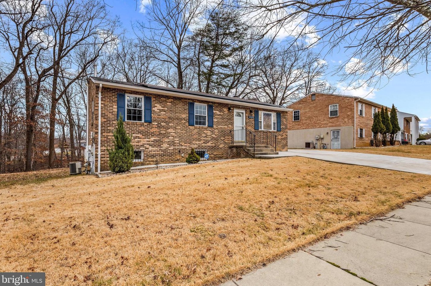 2604 John A Thompson Rd, Temple Hills, MD 20748-5849