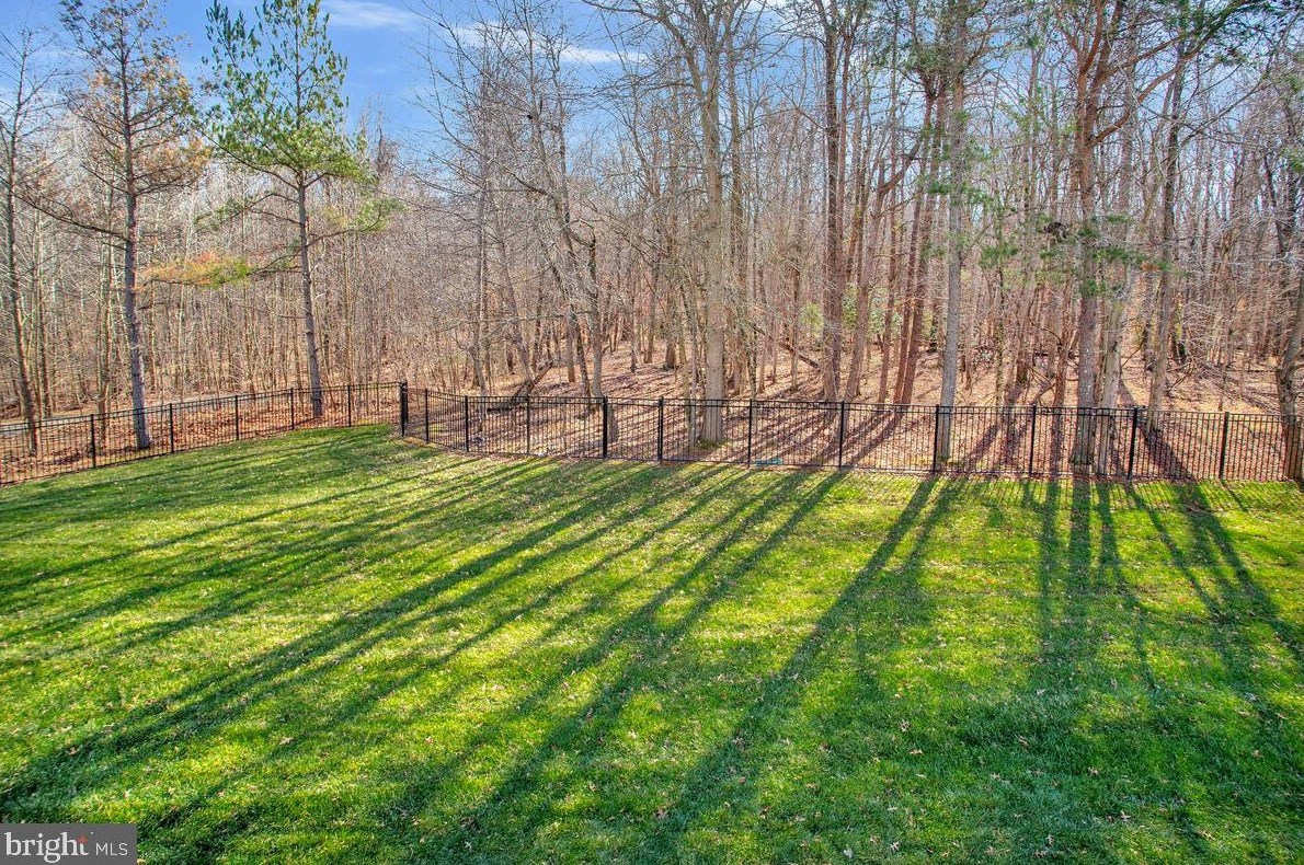 8626 Kittama Dr, Clinton MD  20735-3178 exterior