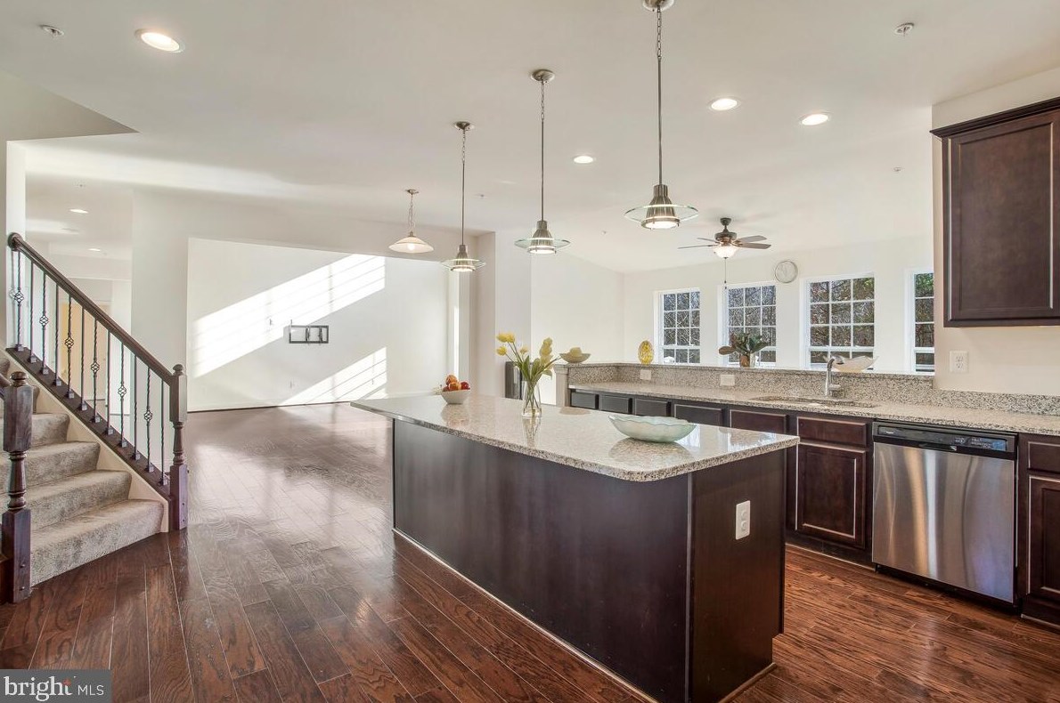 8626 Kittama Dr, Clinton MD  20735-3178 exterior