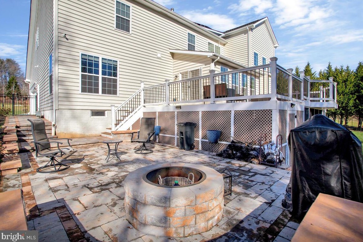 8626 Kittama Dr, Clinton MD  20735-3178 exterior