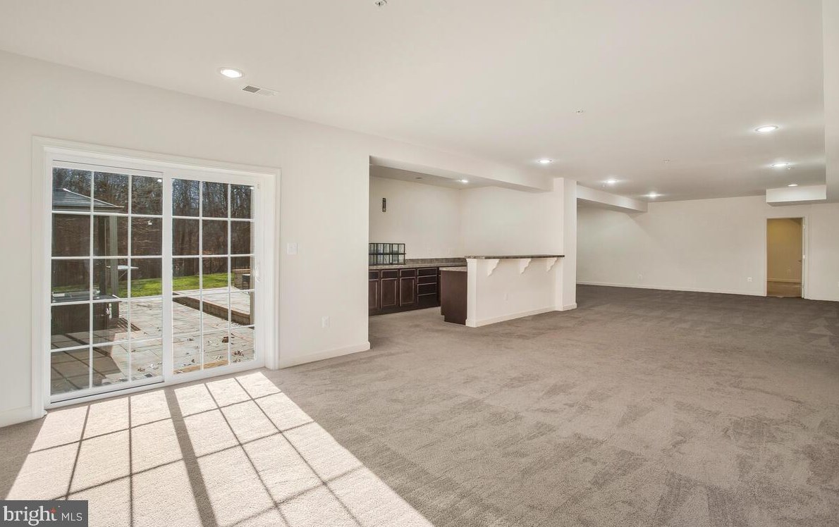 8626 Kittama Dr, Clinton MD  20735-3178 exterior