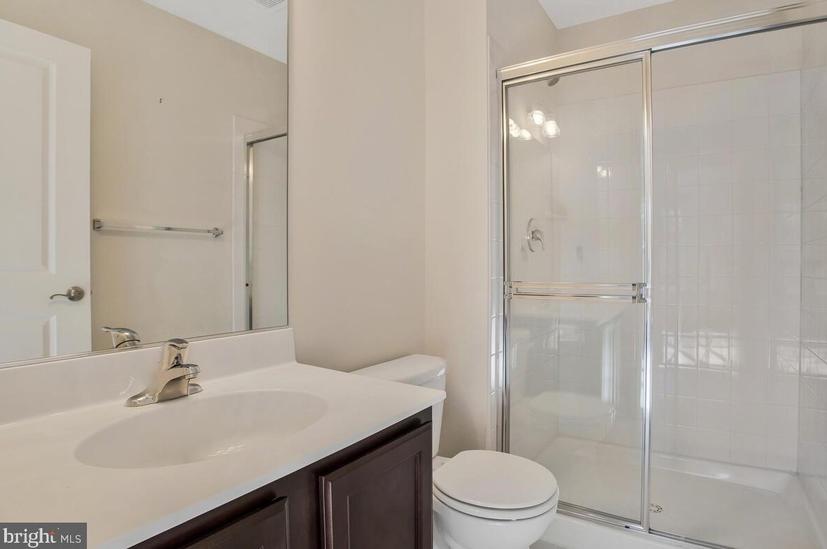 8626 Kittama Dr, Clinton MD  20735-3178 exterior