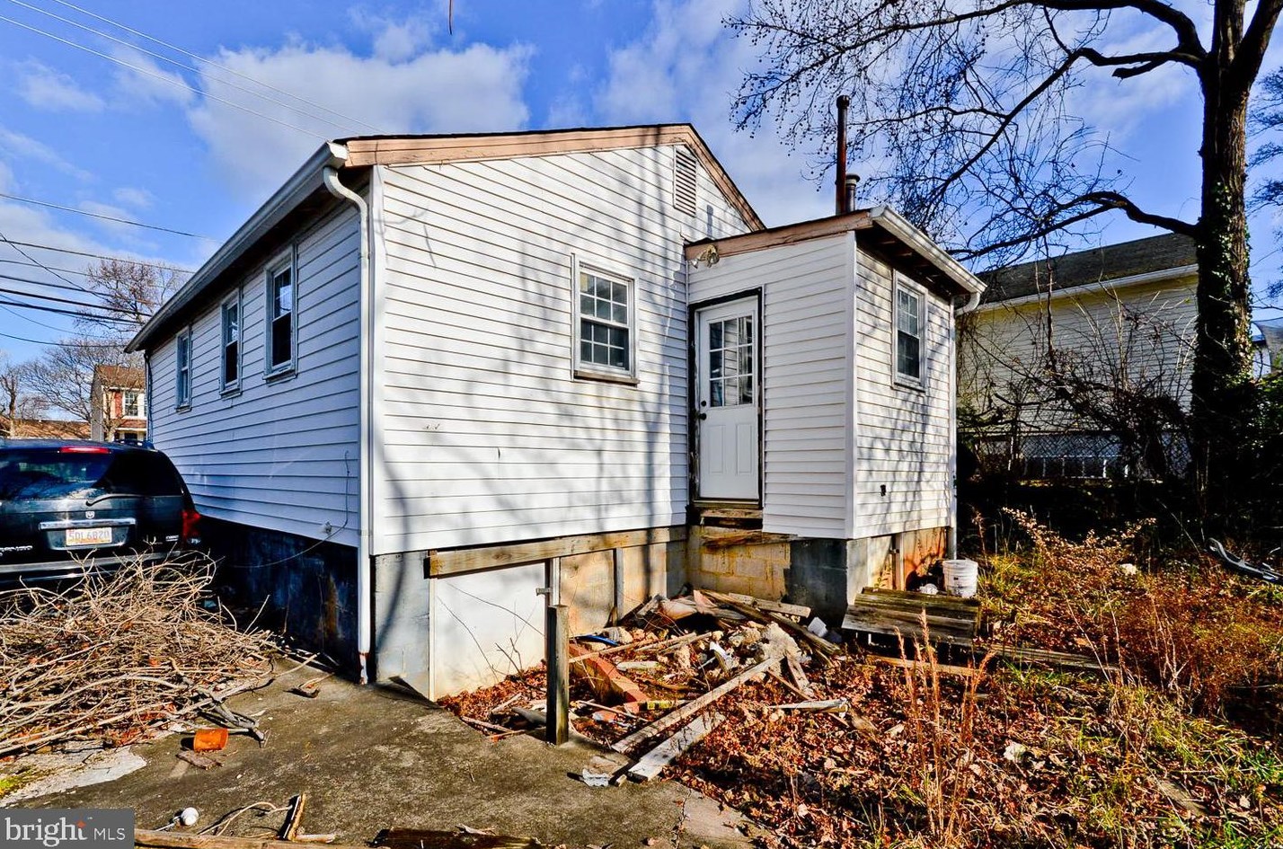 6607 Seat Pleasant Dr, Capitol Heights MD  20743-6023 exterior