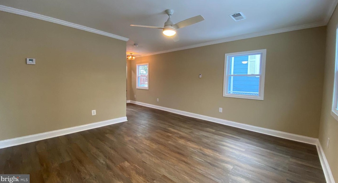 612 Drum Ave, Capitol Heights, MD 20743-2825