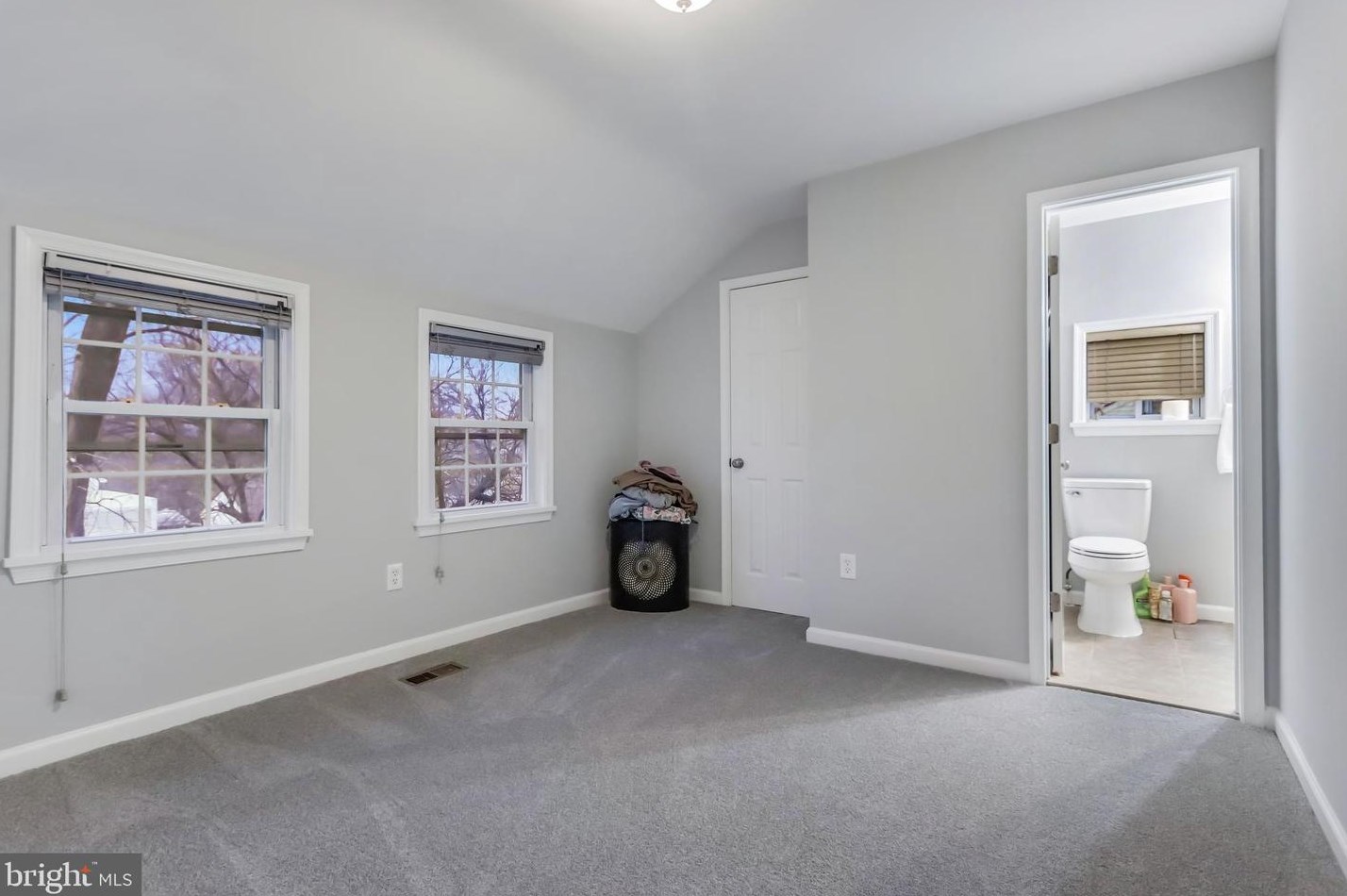 6218 L St, Capitol Heights MD  20743-6425 exterior