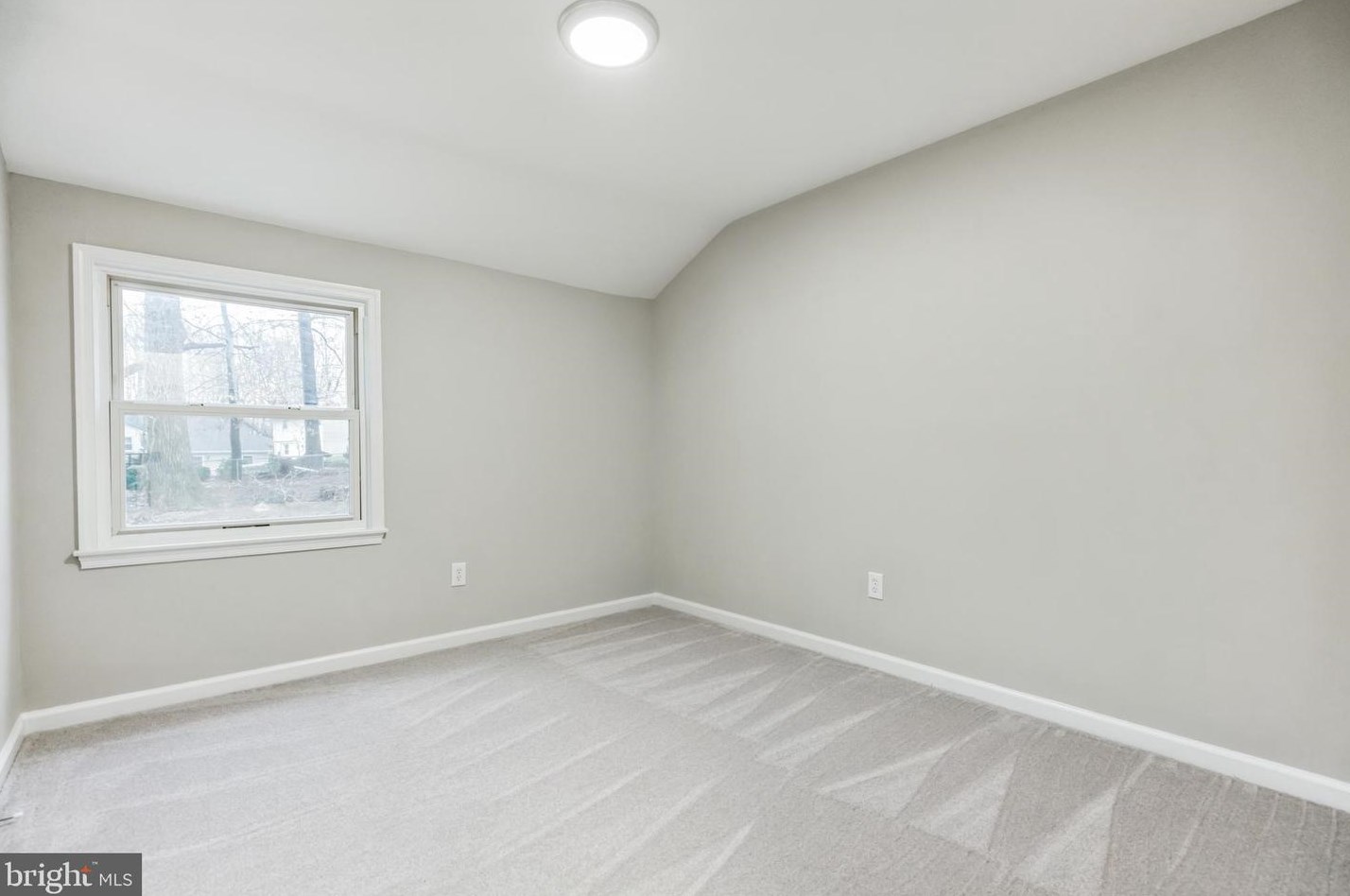 904 Applewood St, Capitol Heights MD  20743-4717 exterior