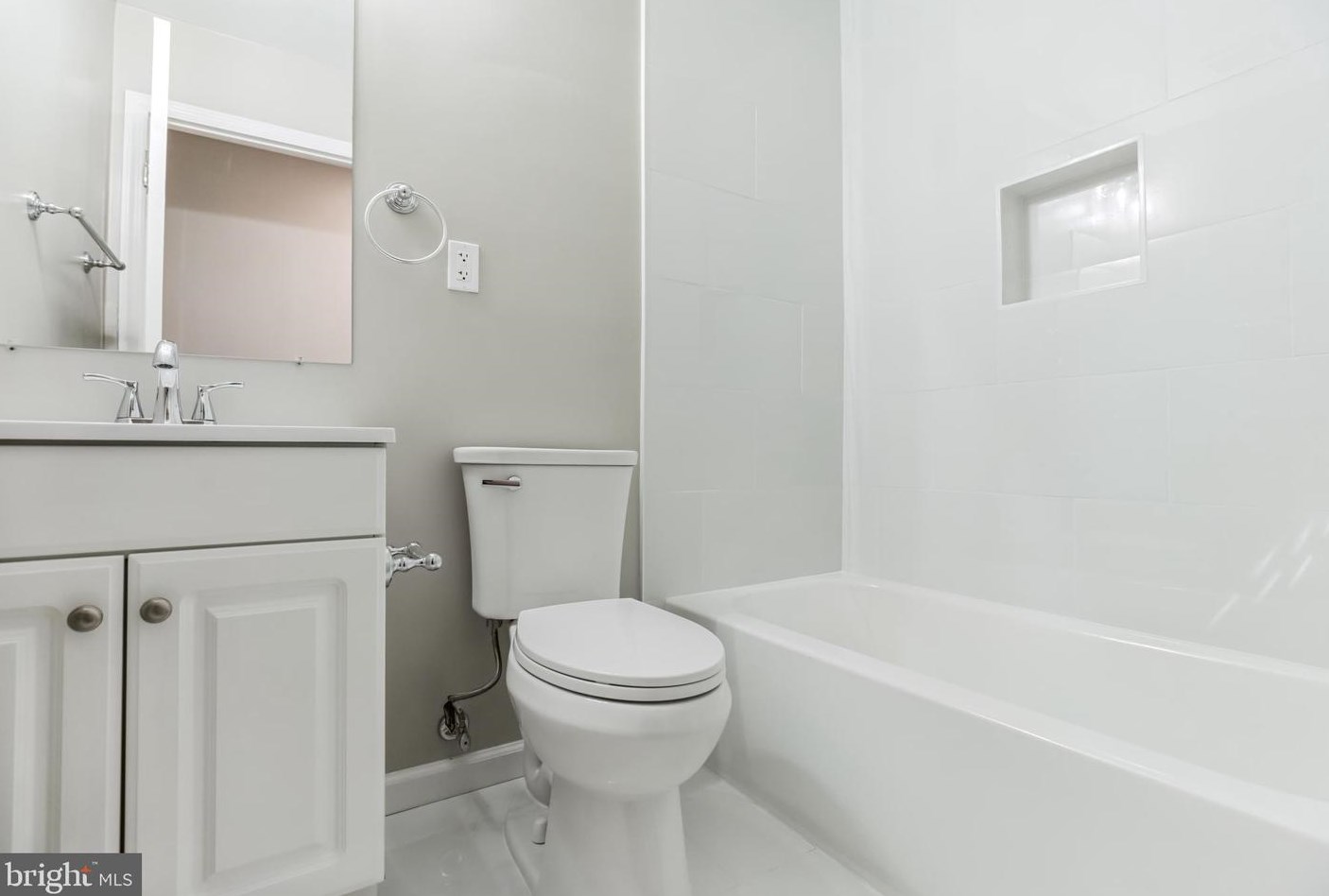 904 Applewood St, Capitol Heights MD  20743-4717 exterior