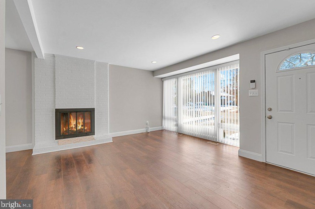 9204 Surratts Manor Dr, Clinton, MD 20735-3005