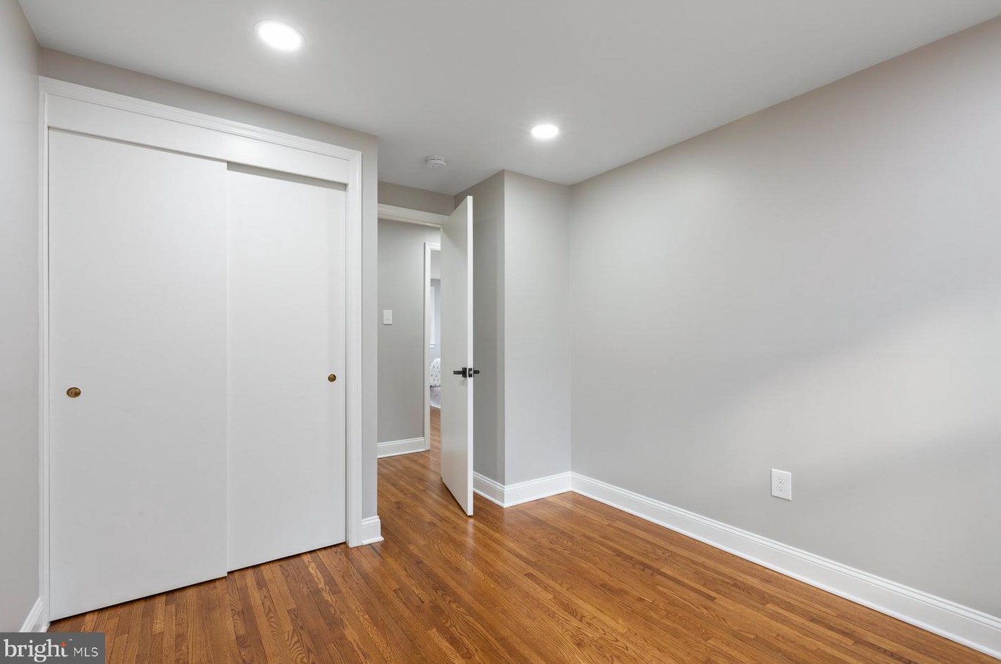 7535 Abbington Dr, Oxon Hill MD  20745-1511 exterior