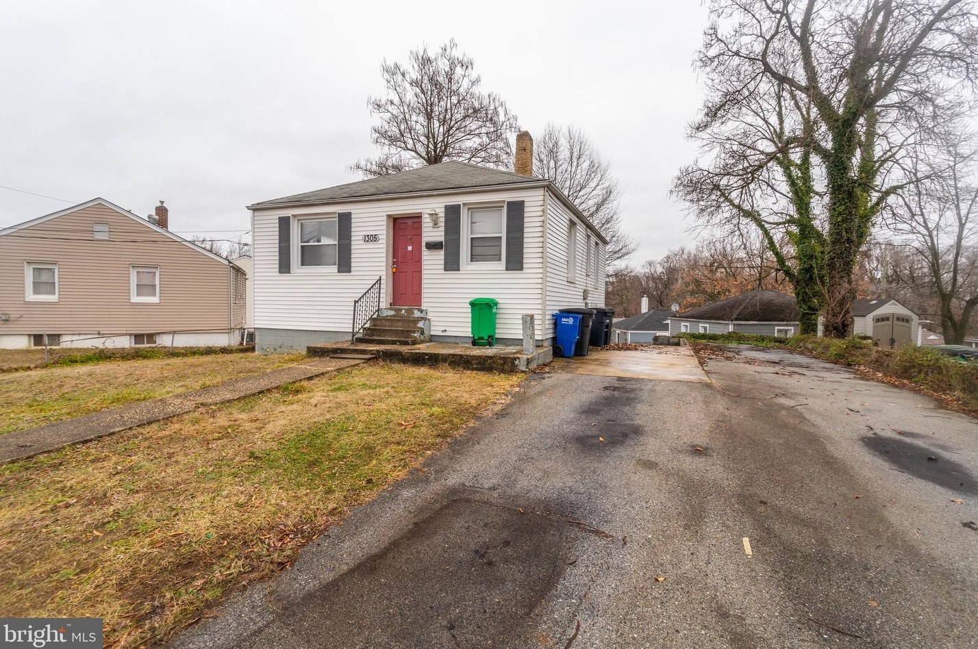 1305 Oates St, Capitol Heights MD  20743-1249 exterior