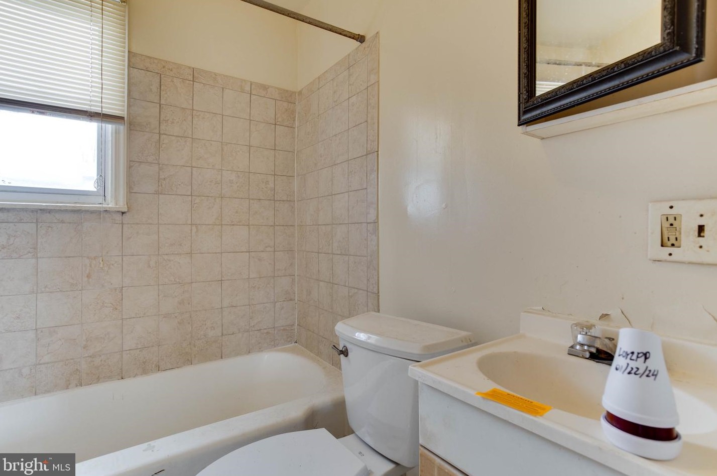 1305 Oates St, Capitol Heights MD  20743-1249 exterior