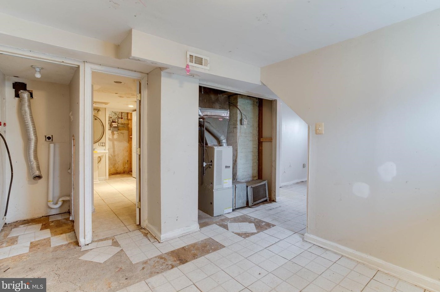 1305 Oates St, Capitol Heights MD  20743-1249 exterior