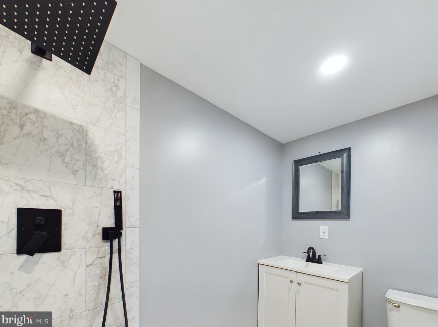 607 64th Ave, Capitol Heights MD  20743-1704 exterior