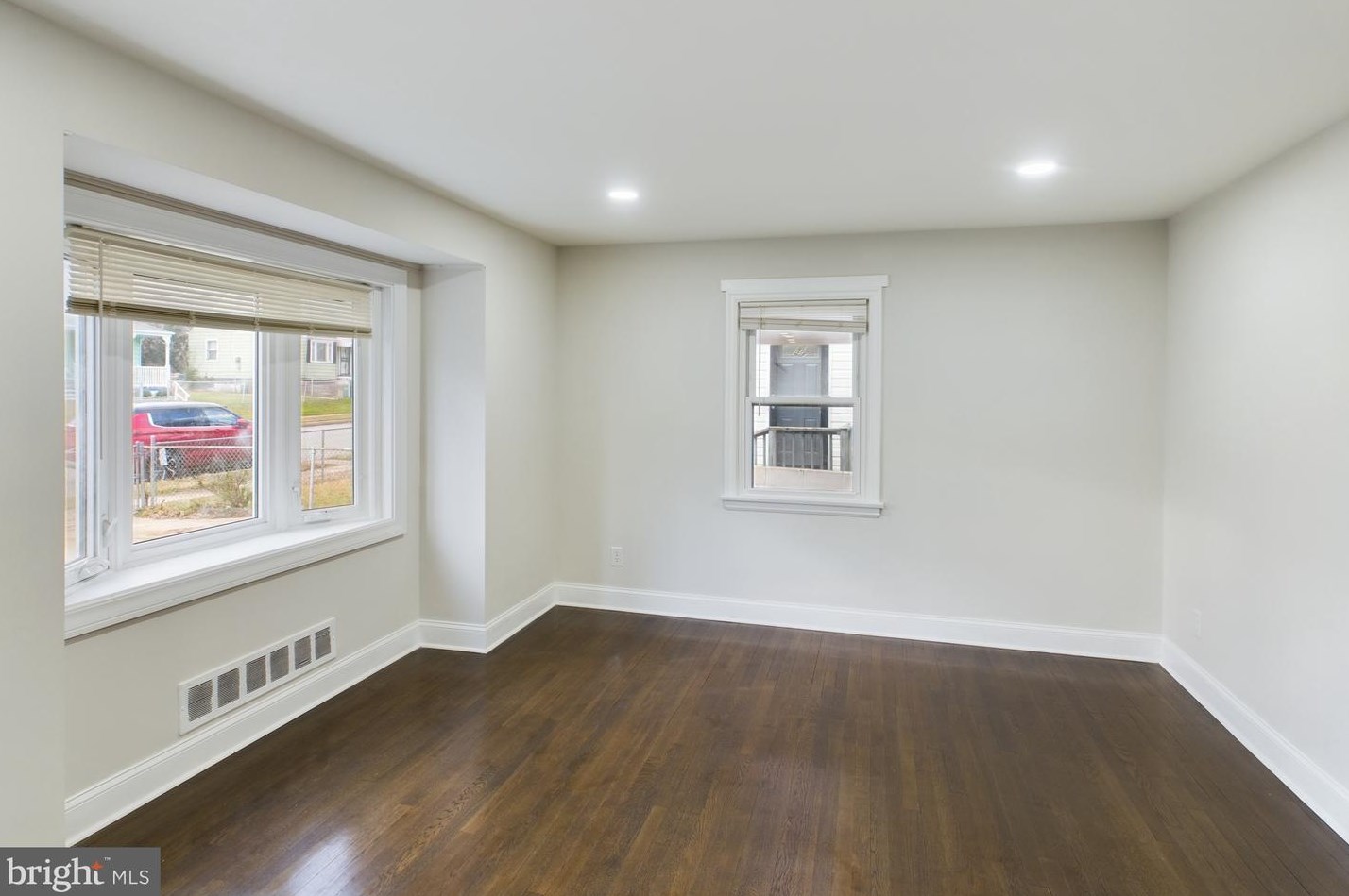 607 64th Ave, Capitol Heights MD  20743-1704 exterior