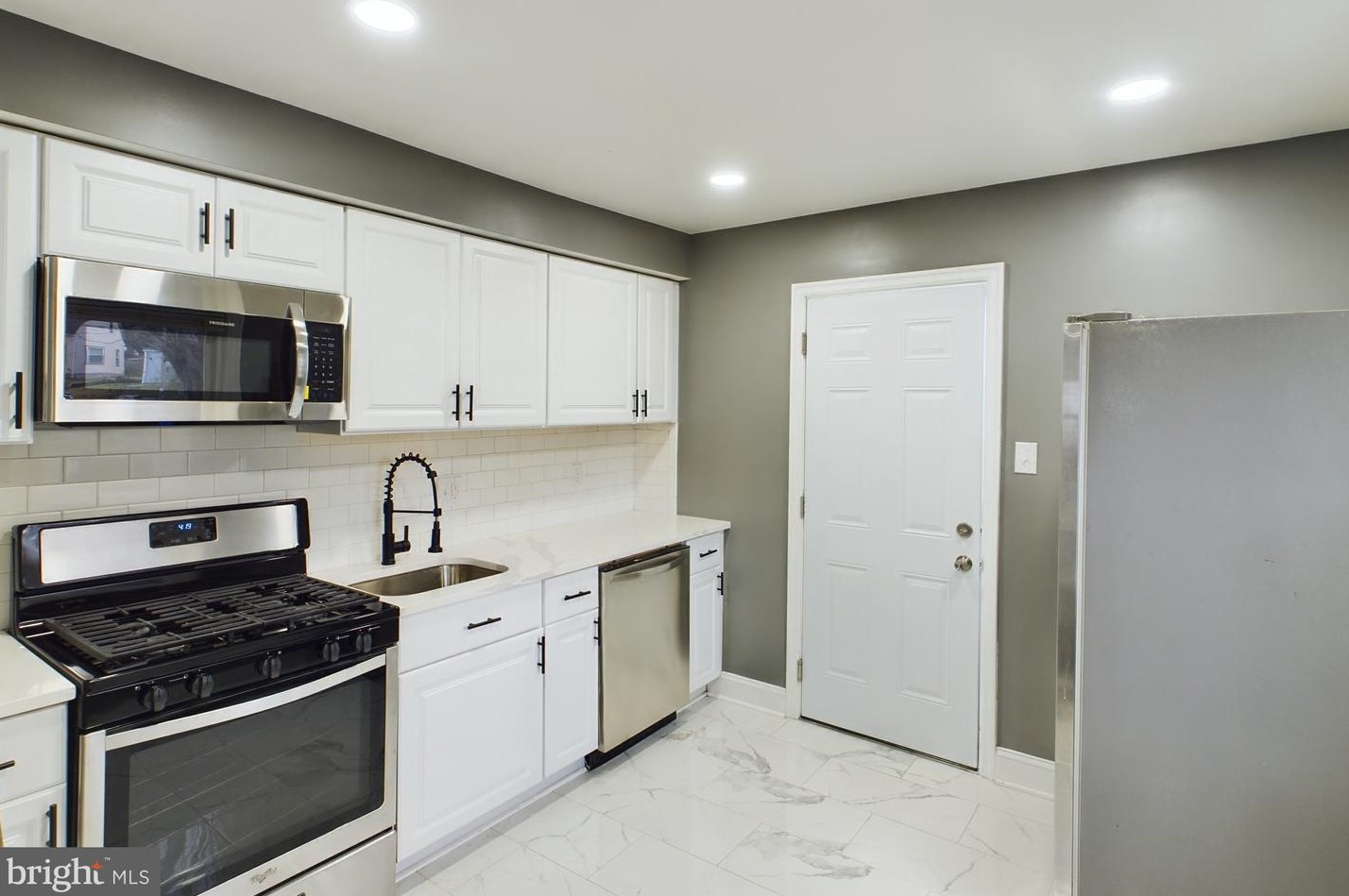 607 64th Ave, Capitol Heights MD  20743-1704 exterior