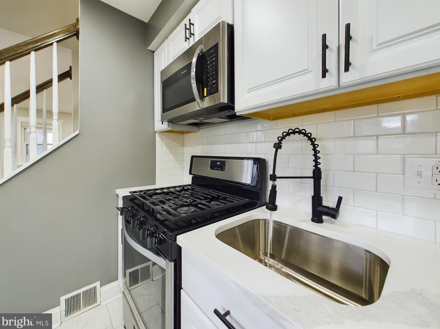 607 64th Ave, Capitol Heights MD  20743-1704 exterior