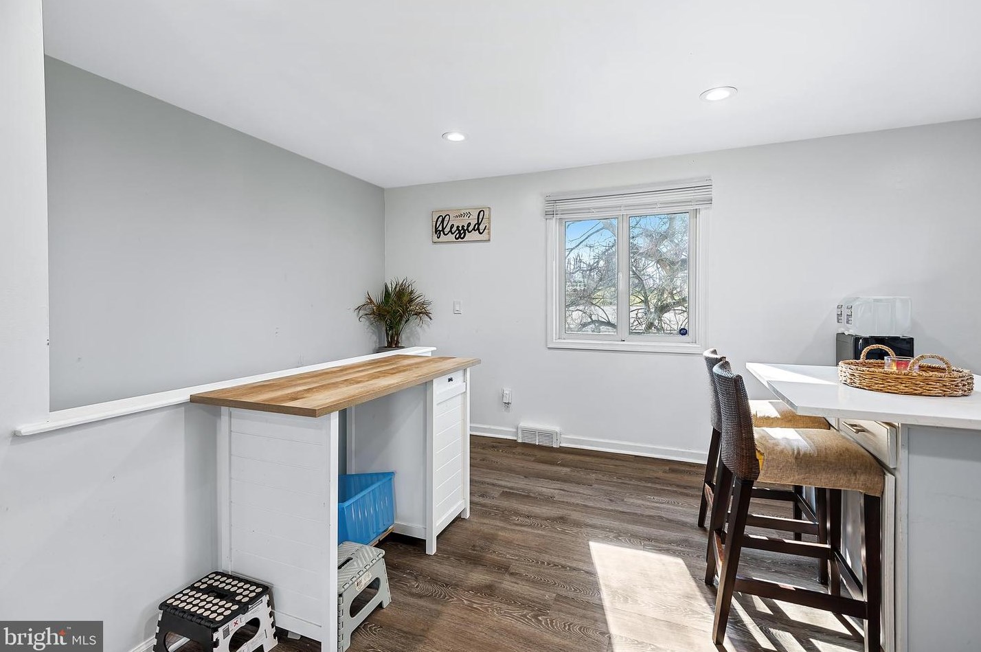 6801 Drylog St, Capitol Heights MD  20743-2401 exterior