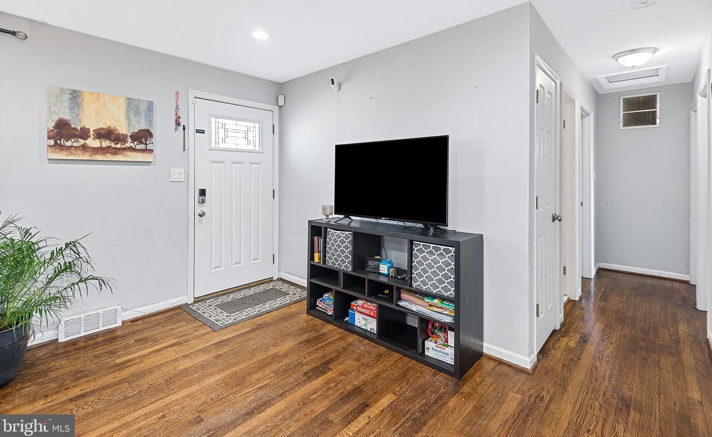 6801 Drylog St, Capitol Heights MD  20743-2401 exterior