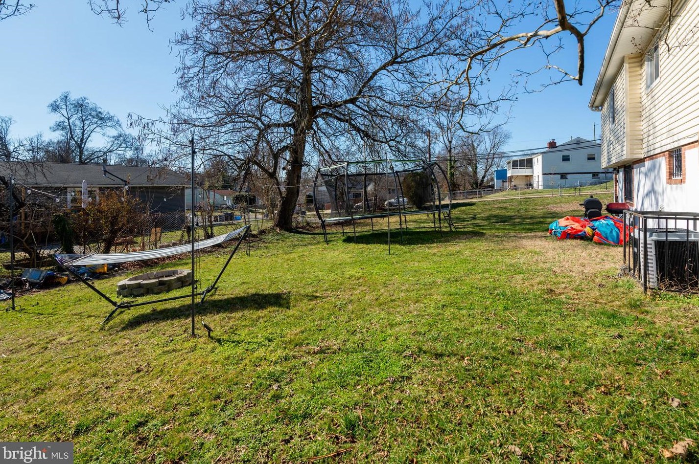 6801 Drylog St, Capitol Heights MD  20743-2401 exterior