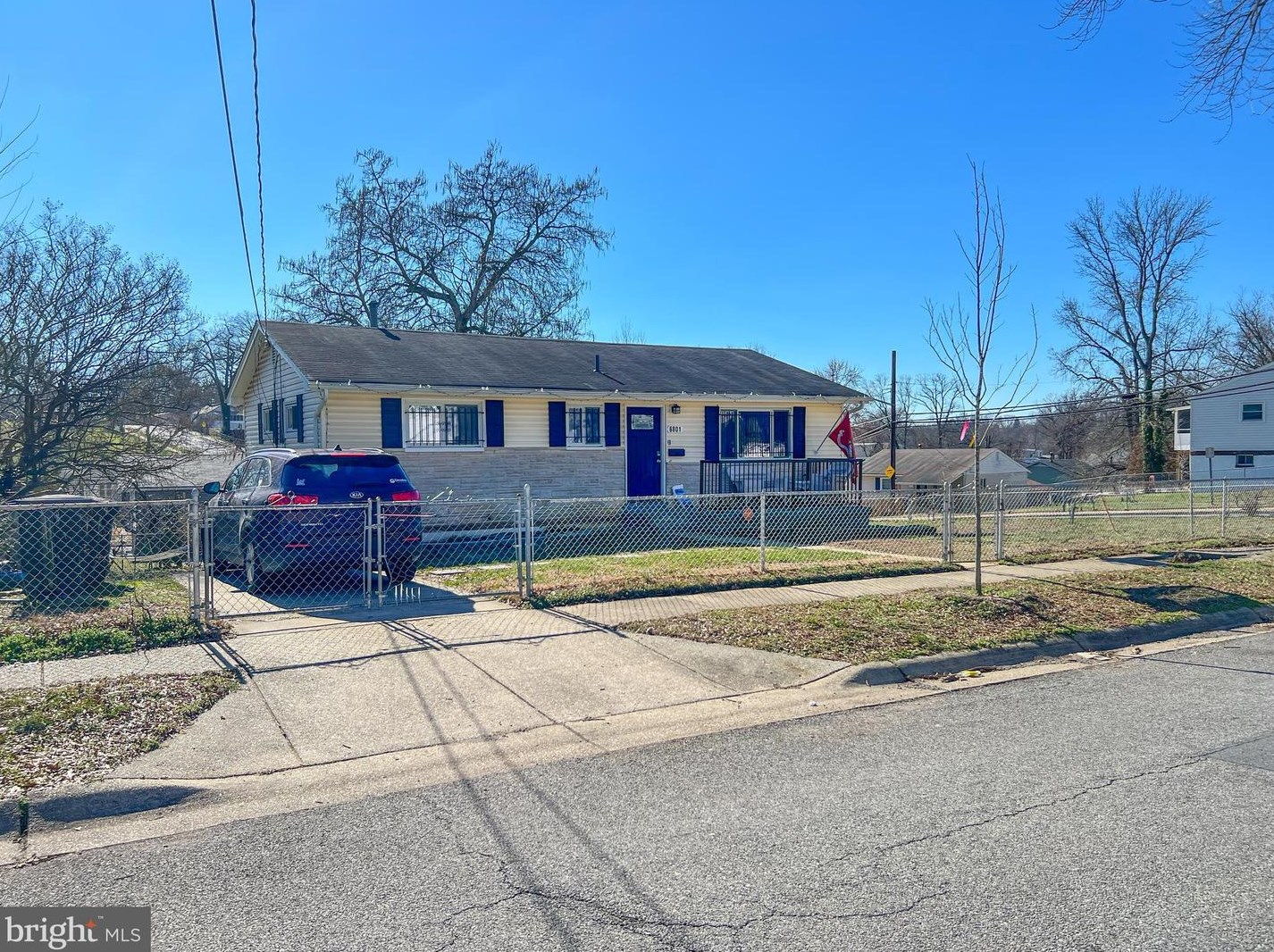 6801 Drylog St, Capitol Heights MD  20743-2401 exterior