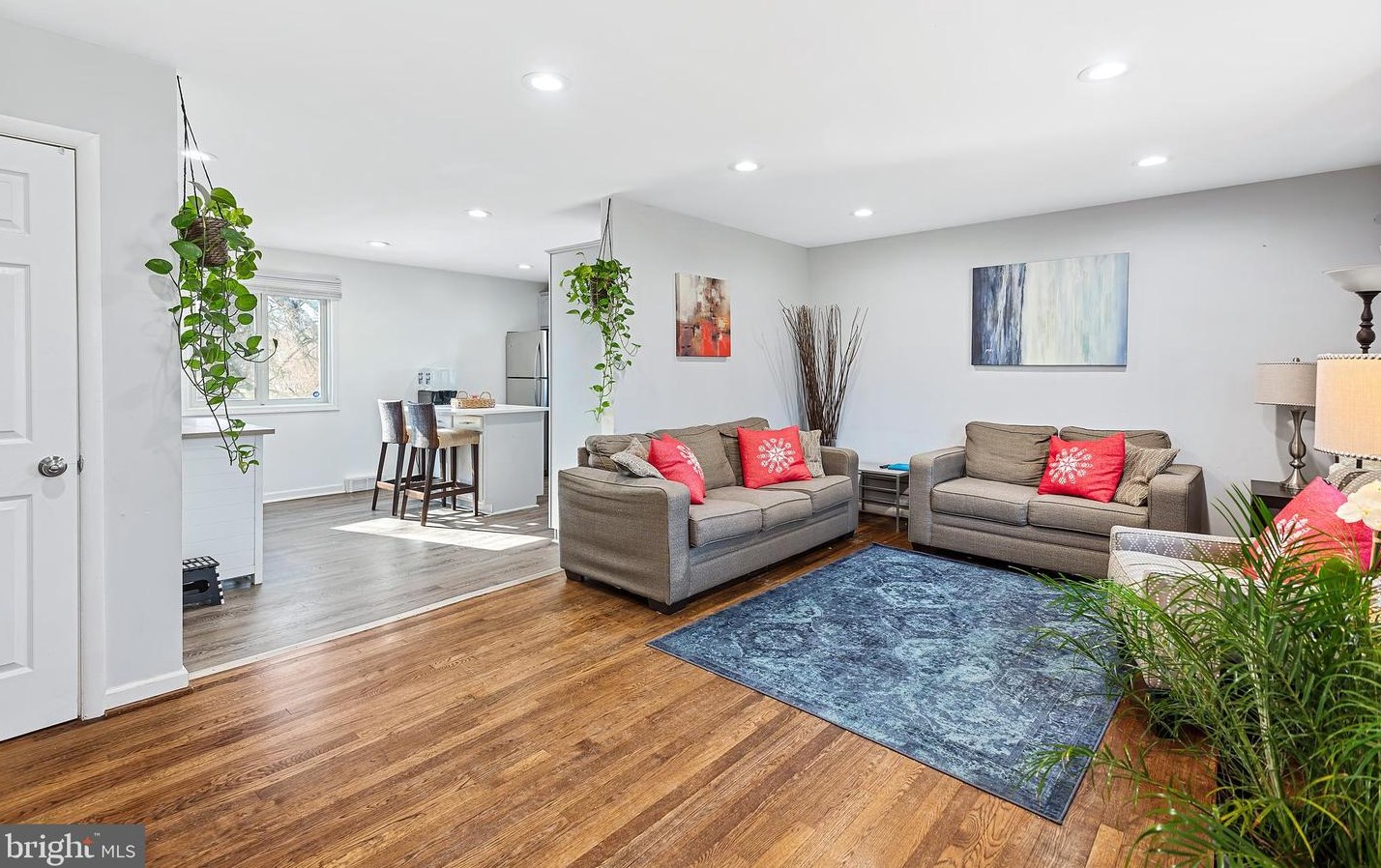 6801 Drylog St, Capitol Heights MD  20743-2401 exterior