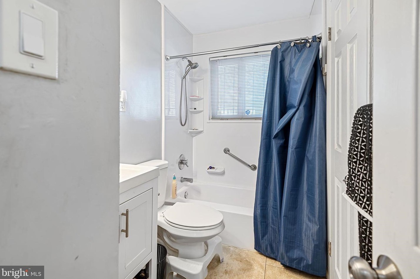 6801 Drylog St, Capitol Heights MD  20743-2401 exterior