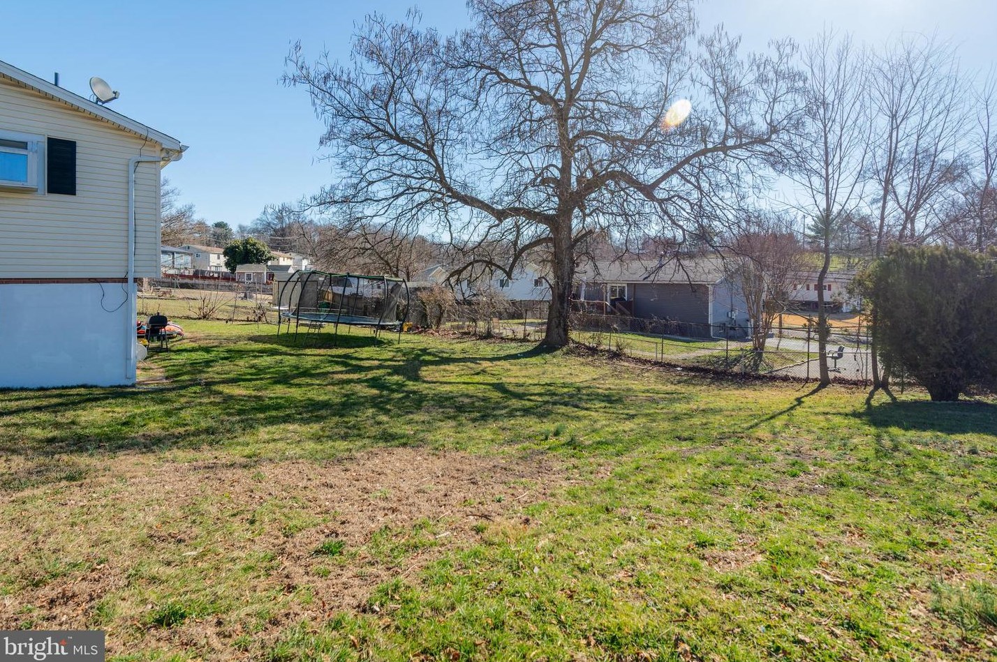 6801 Drylog St, Capitol Heights MD  20743-2401 exterior