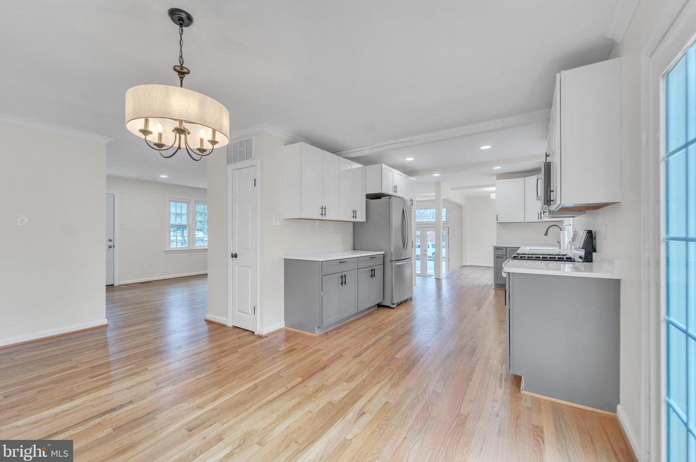 10809 Javins St, Glenn Dale, MD 20769-9438