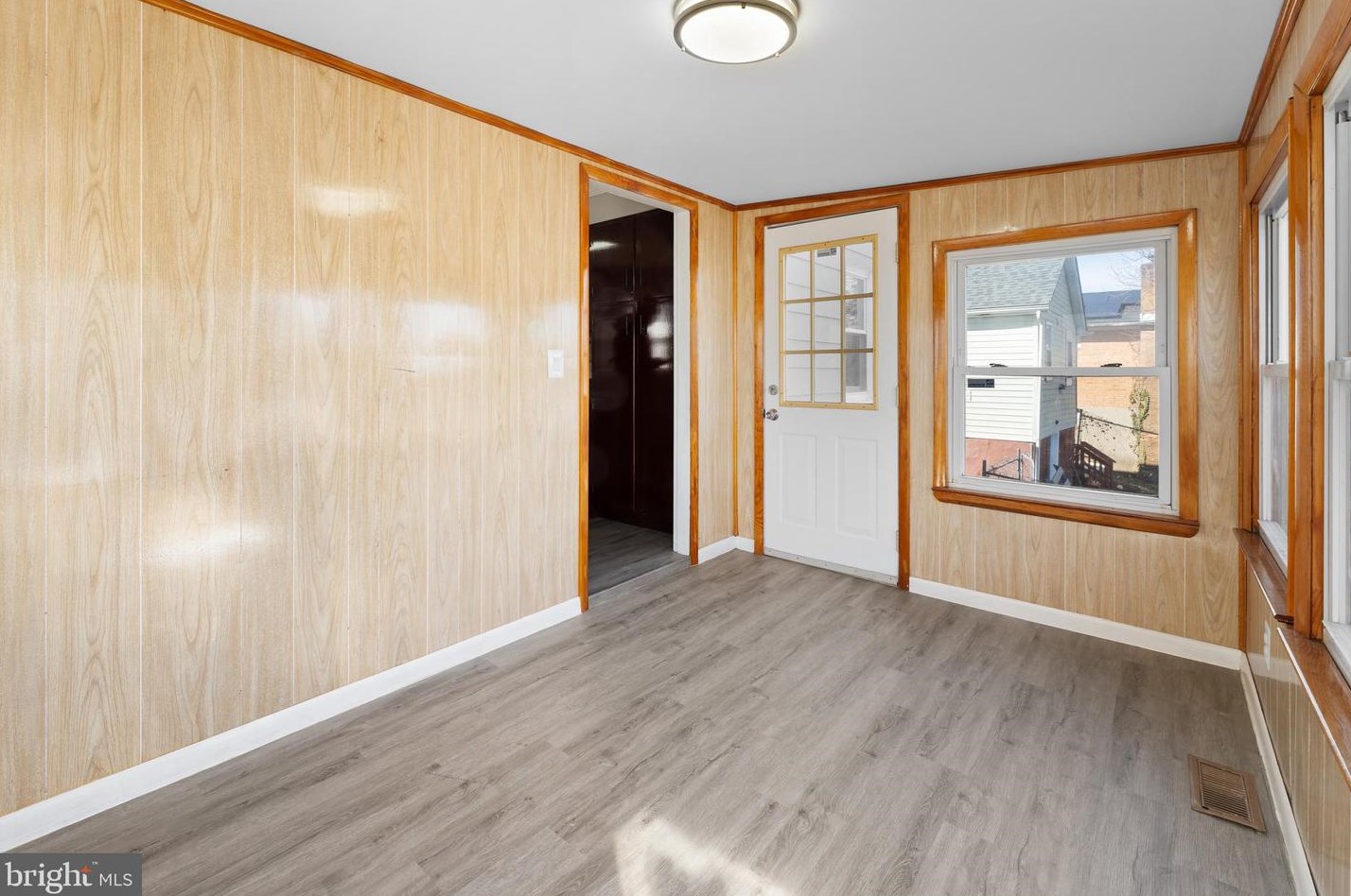 4906 Gunther St, Capitol Heights MD  20743-4023 exterior