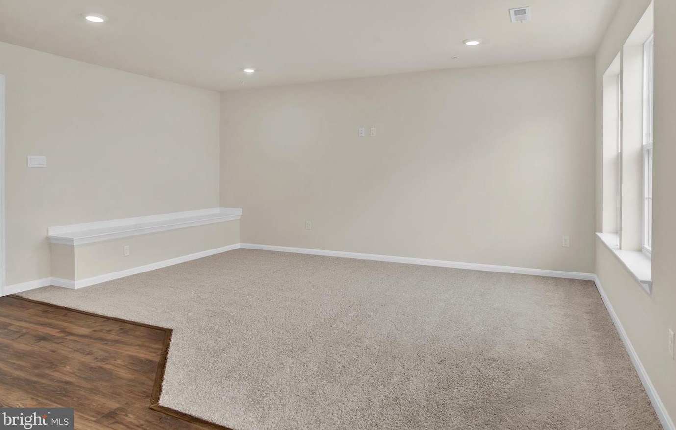 8819 Mimosa Ave, Clinton MD  20735-2648 exterior