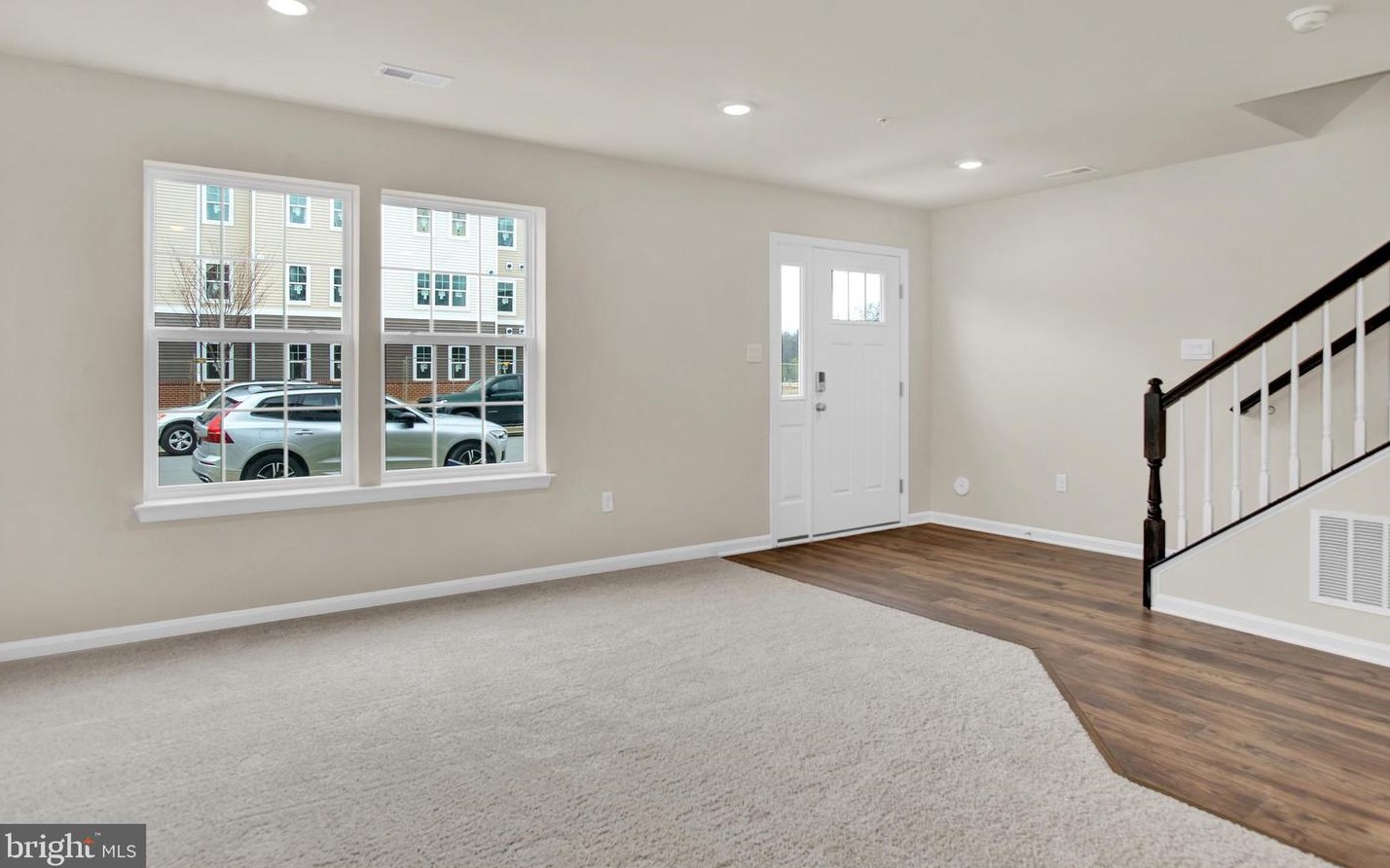 8819 Mimosa Ave, Clinton MD  20735-2648 exterior