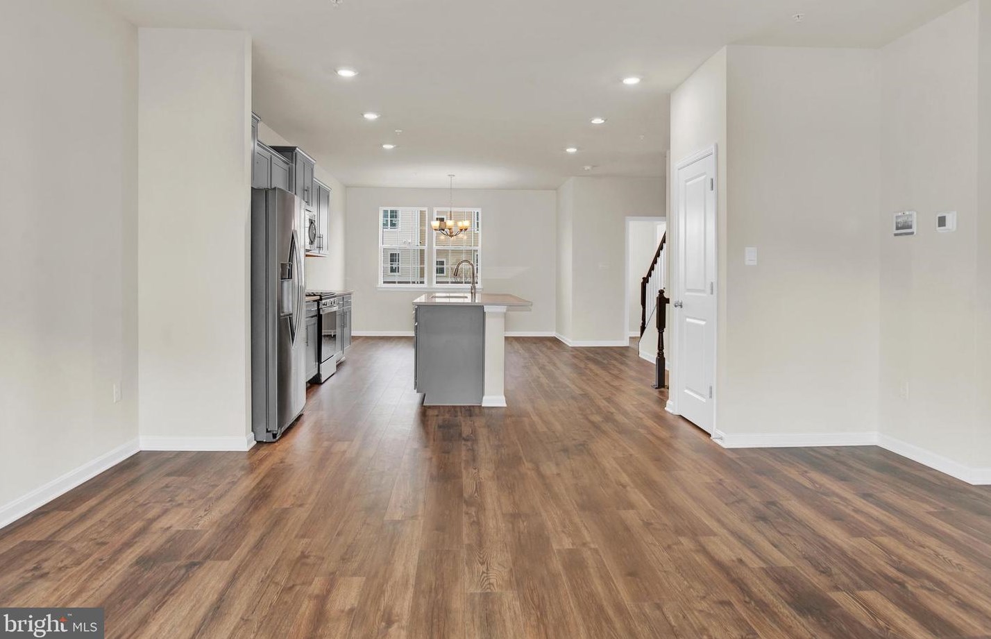 8819 Mimosa Ave, Clinton MD  20735-2648 exterior