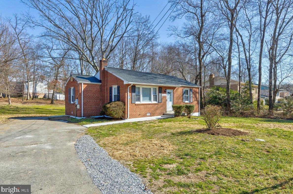 9600 Massie Dr, Clinton, MD 20735-2954