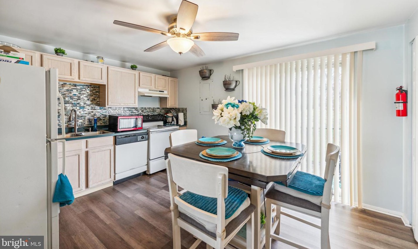 1006 Cedar Heights Dr, Capitol Heights, MD 20743-6414