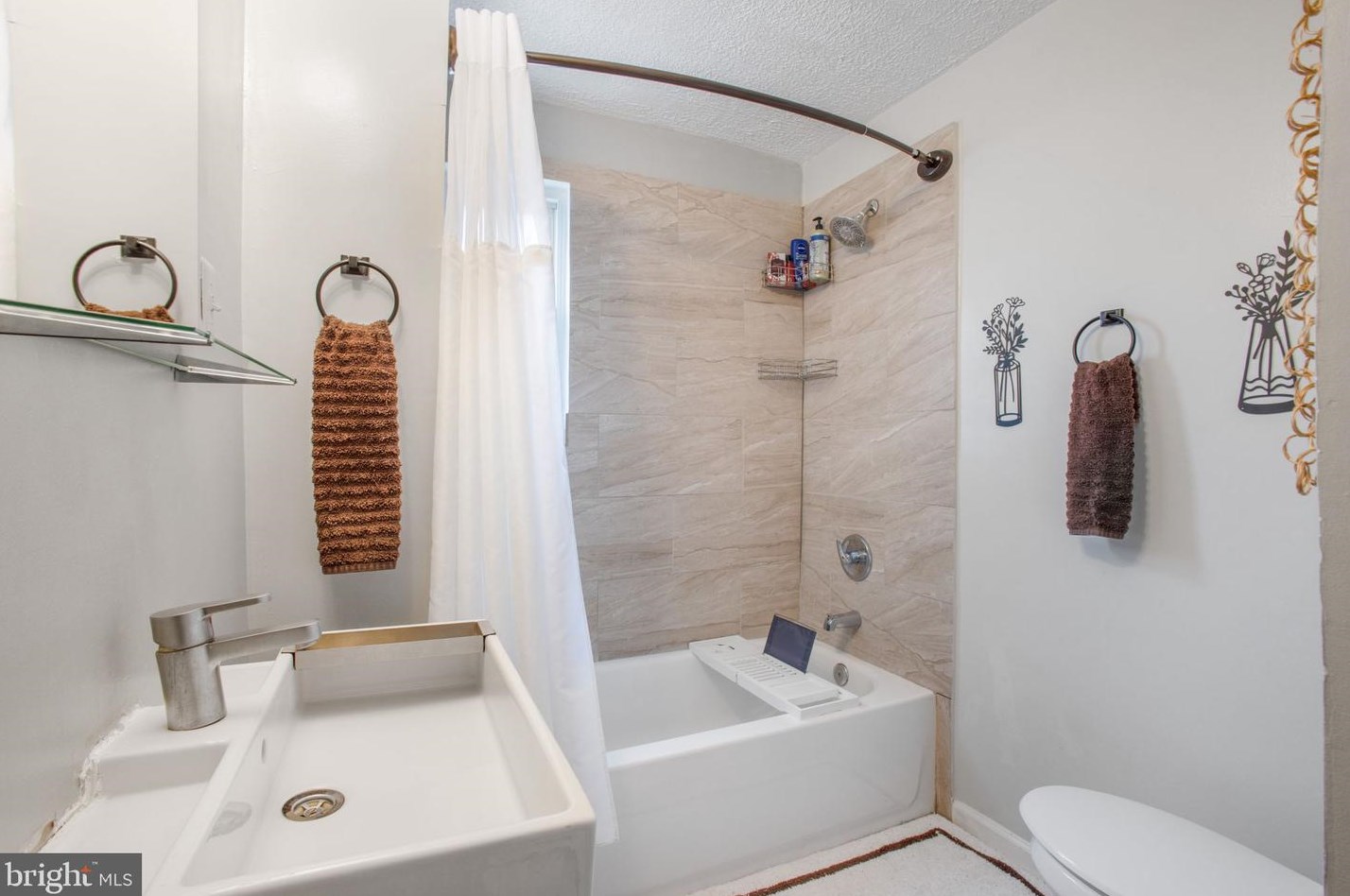 6410 Seat Pleasant Dr, Capitol Heights MD  20743-6015 exterior