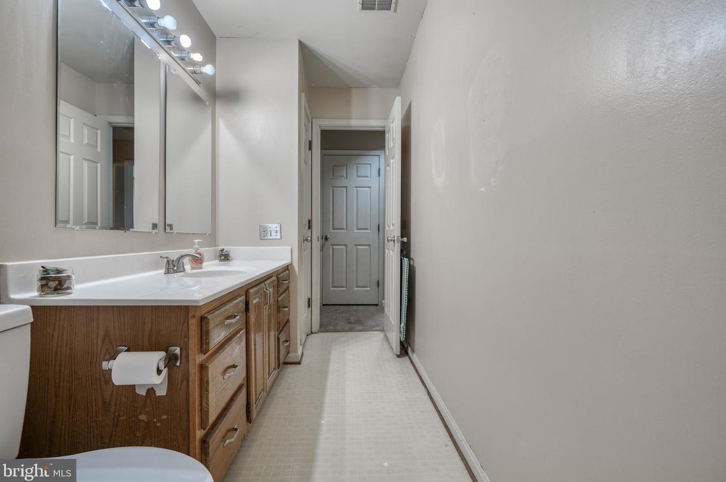 2003 Alleva Ct, Accokeek MD  20607-3255 exterior